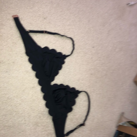 CHELSEA28 SCALLOPED BIKINI TOP - Picture 2 of 10